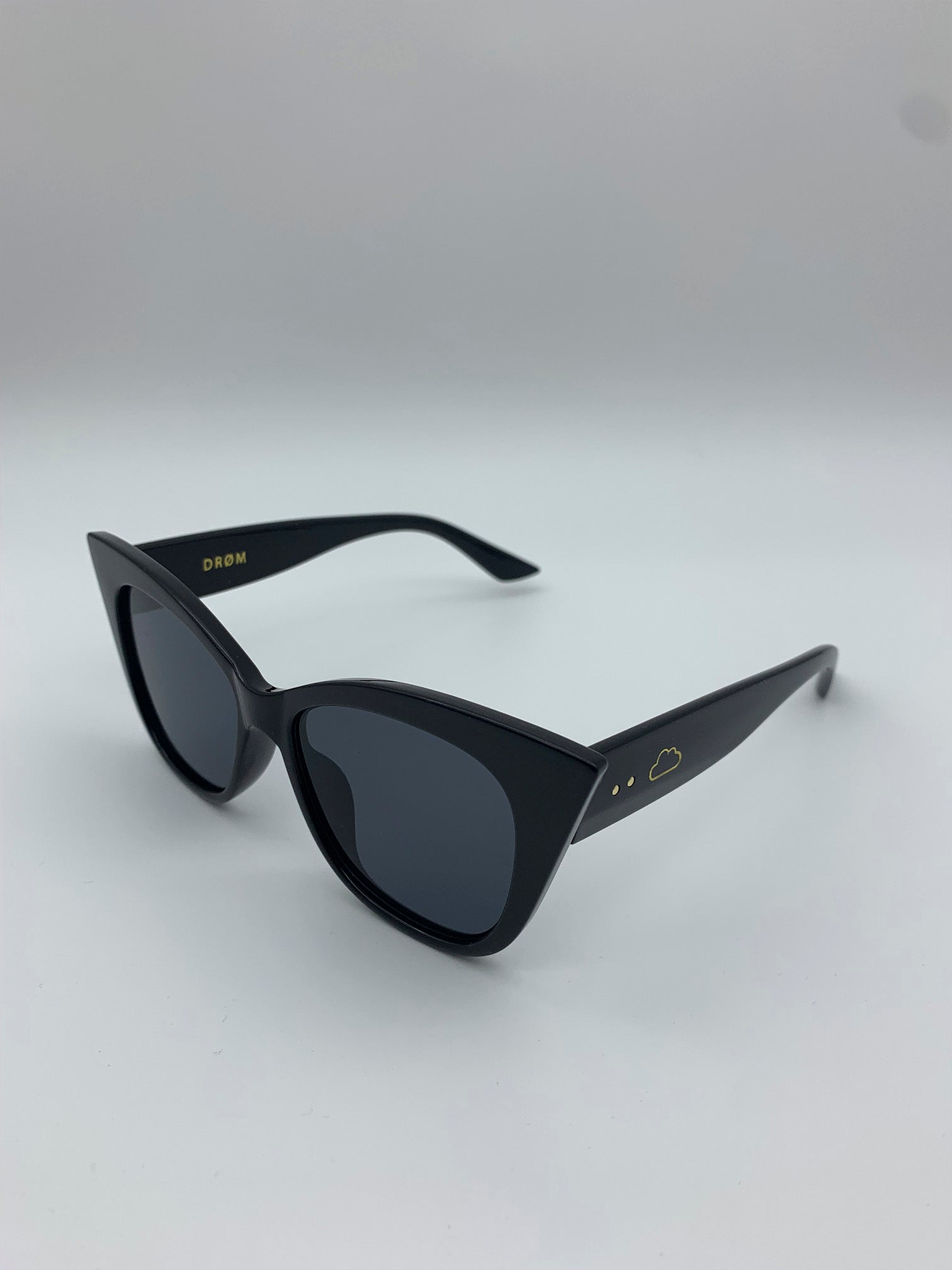 Leona - Black